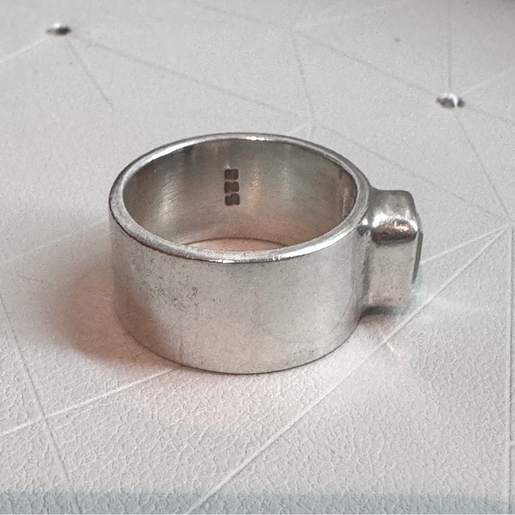 💎✨ Bold & Blingy Sterling Silver Pave Crystal Ring – Sparkle That Stops Traffic - Picture 10 of 16